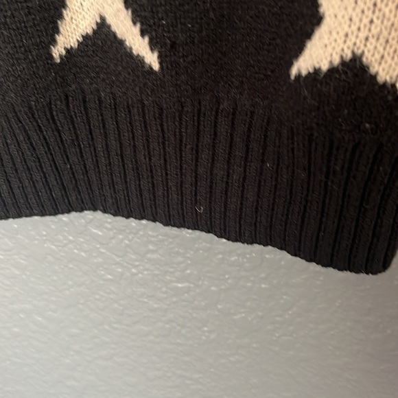 Franki Girls size 12 cropped black sweater with white stars - Picture 5 of 8